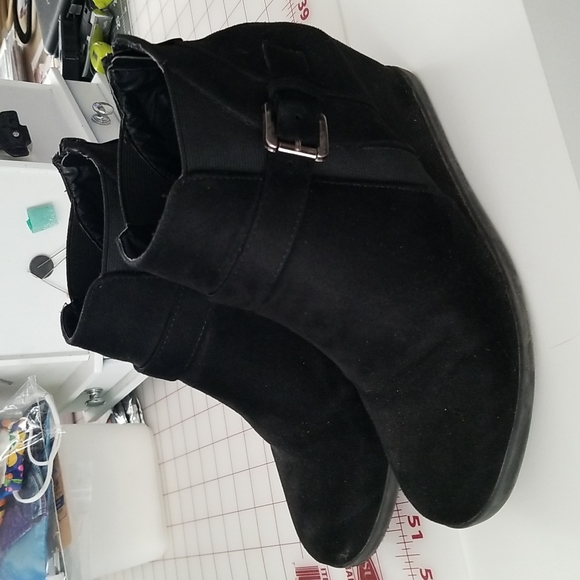 Forever Women's Booties - Picture 4 of 6